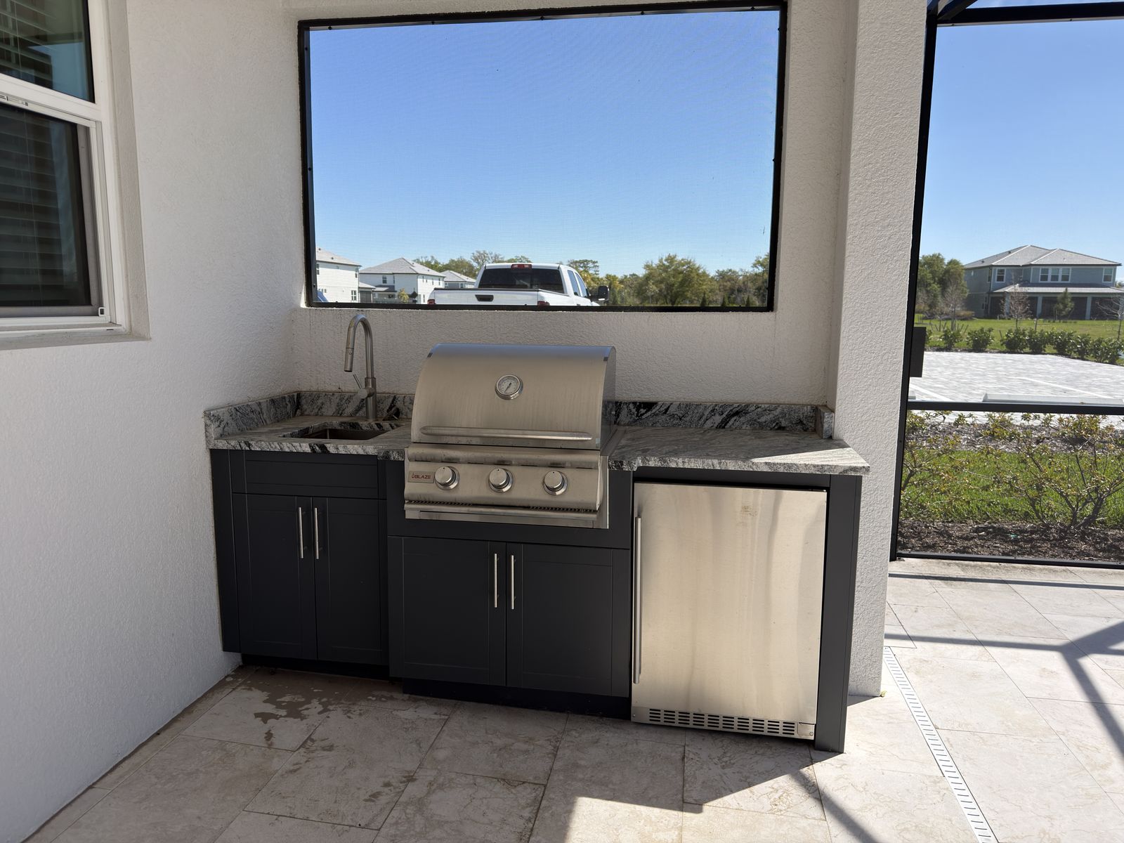 Compact Lanai Kitchen