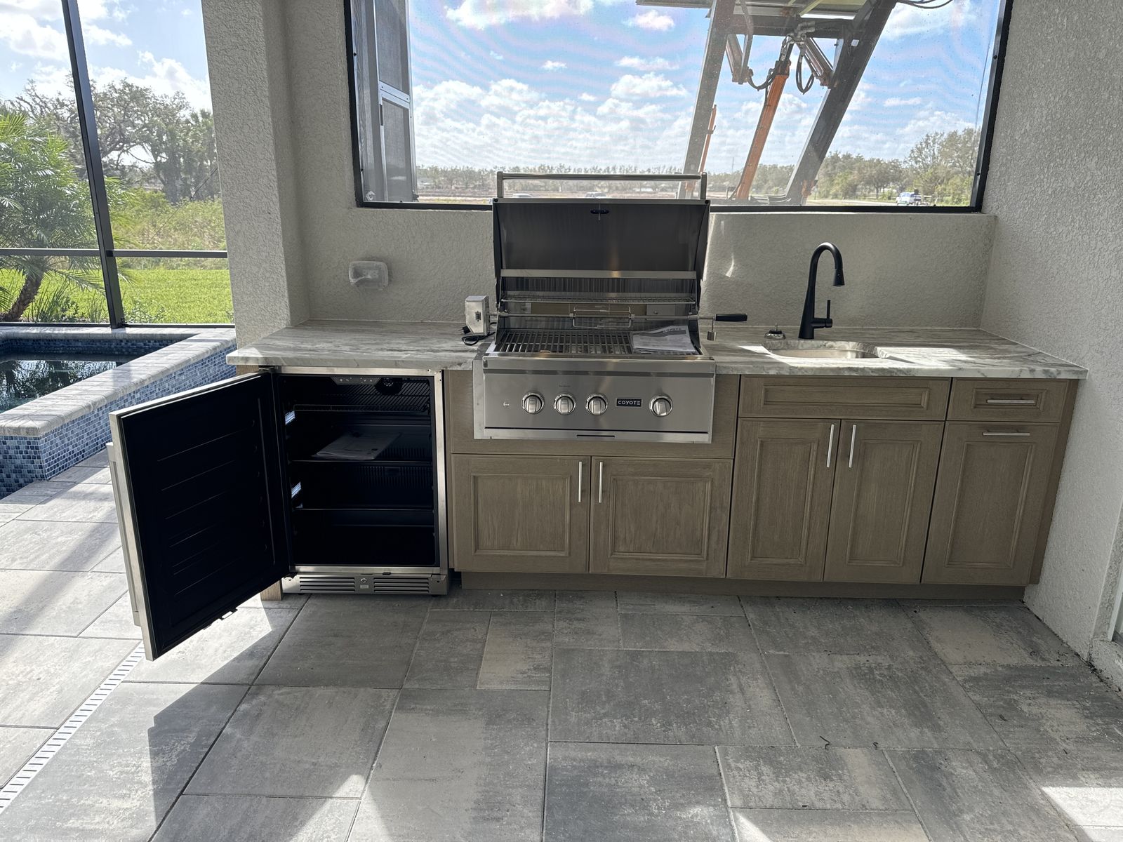 Compact Outdoor Cooking Station